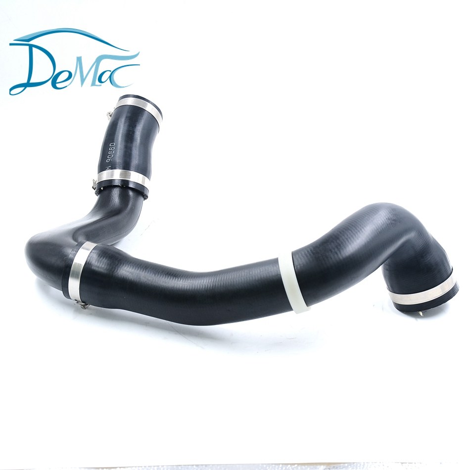 Land Rover Rubber Radiator Hose LR002589