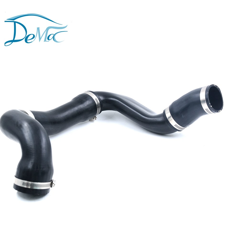 Land Rover Rubber Radiator Hose LR002589