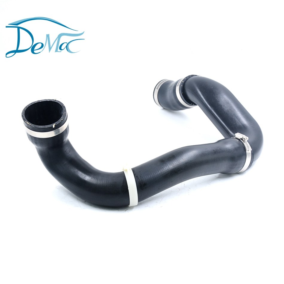 Land Rover Rubber Radiator Hose LR002589